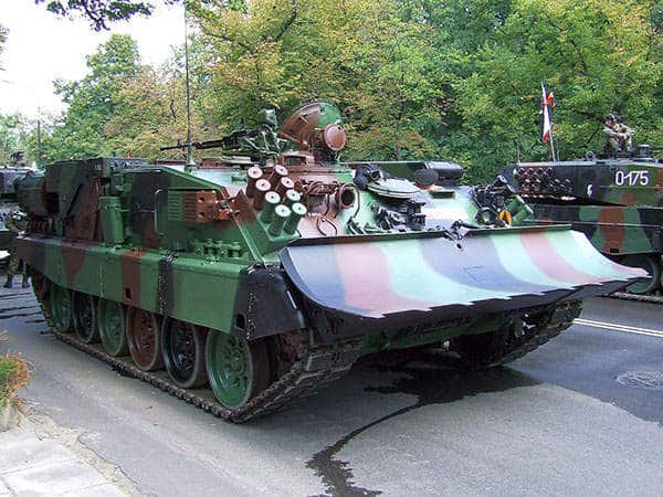 What are Armoured Recovery Vehicles (ARVs)?