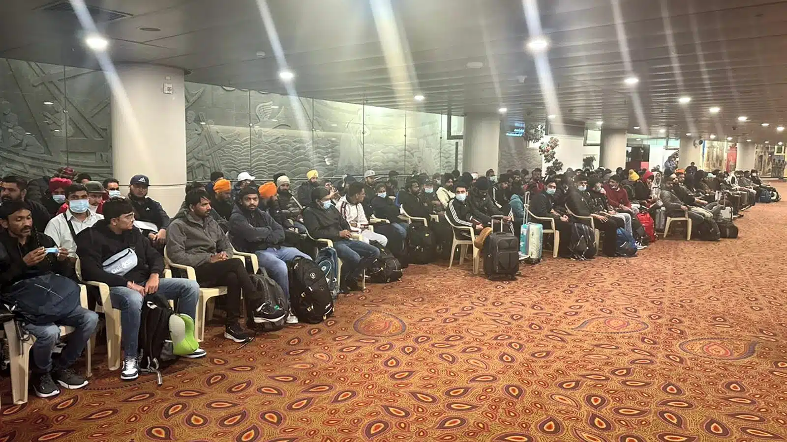 Grounded Charter Flight Return to Mumbai: What Rules Face Those Who Stayed Back in France
