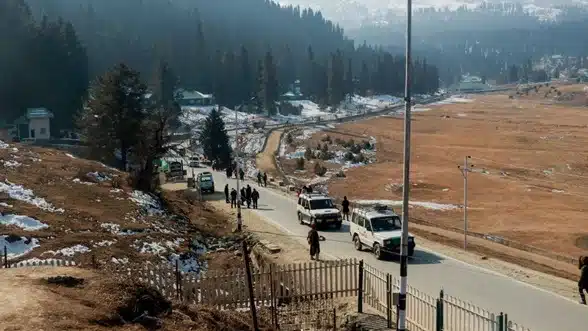 Why Kashmir and Ladakh are without snow this winter, its implications