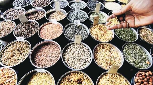 How India Became Relatively Self-Sufficient in Pulses Compared to Edible Oils