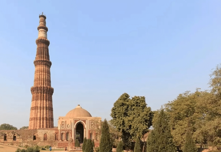 Qutub Minar and Alai Darwaja(The Imperial style)